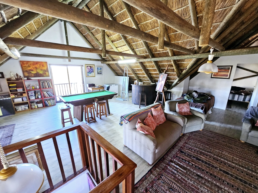 5 Bedroom Property for Sale in Stilbaai Oos Western Cape